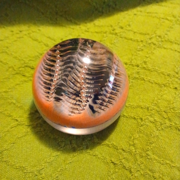 Vintage Robert Burch paperweight - Picture 1 of 2